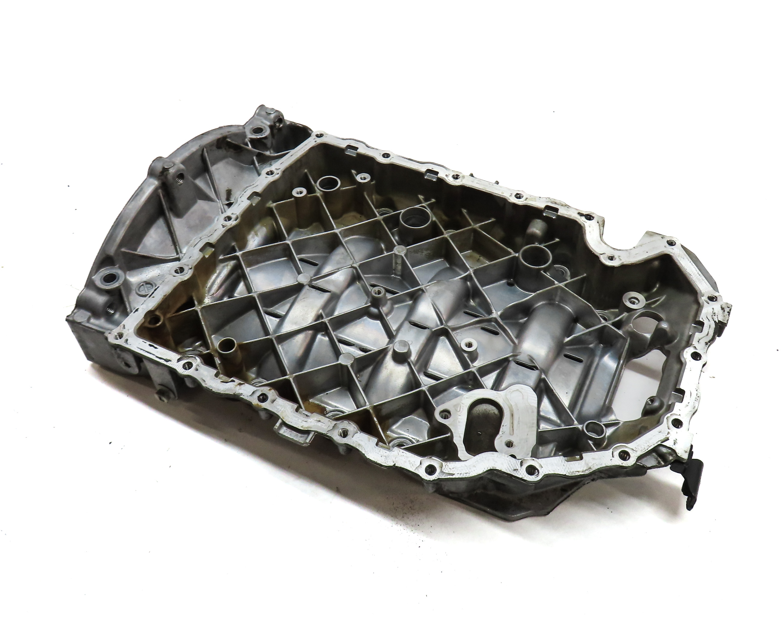 2009-2018 VW EOS TIGUAN AUDI Q3 (8U) 2.0L TURBO ENGINE UPPER OIL PAN CRADLE — exact item pictured